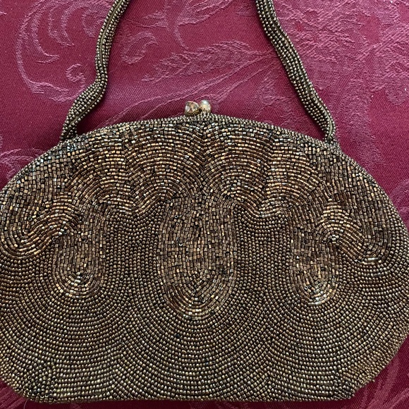 VINTAGE Beaded purse- gold tone beads with silk like lining - Picture 1 of 5